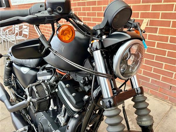 2017 HARLEY-DAVIDSON SPORTSTER XL883N IRON