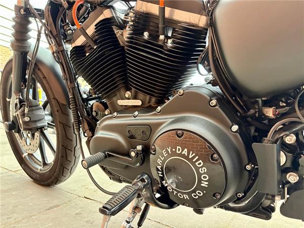 2017 HARLEY-DAVIDSON SPORTSTER XL883N IRON