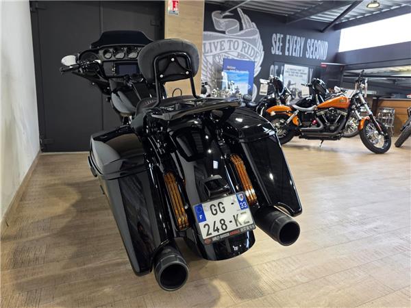 2022 HARLEY-DAVIDSON STREET GLIDE