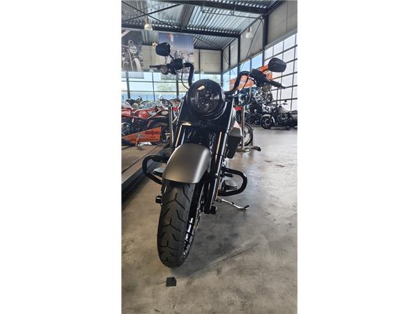 FLHRXS ROAD KING SPECIAL 