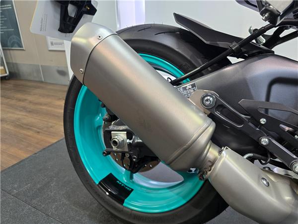 2025 YAMAHA MT-10