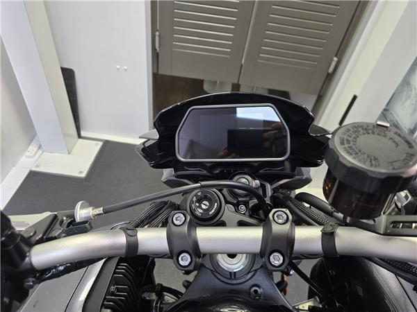 2025 YAMAHA MT-10
