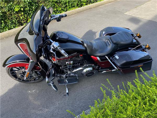 2021 HARLEY-DAVIDSON STREET GLIDE