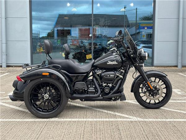 2024 HARLEY-DAVIDSON TRIKE FLRT FREEWHEELER