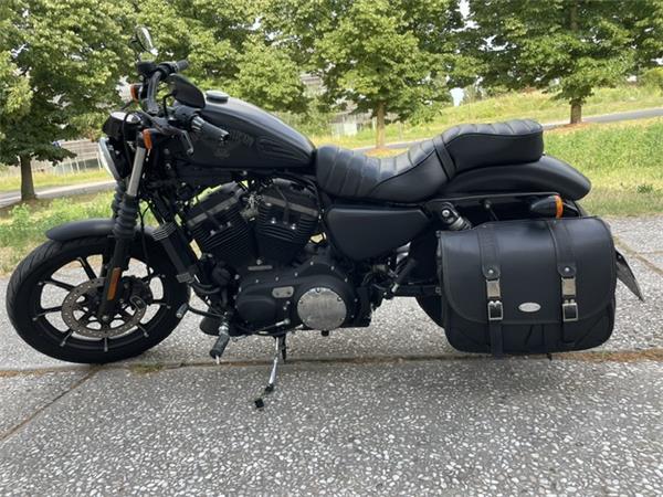 Iron 883