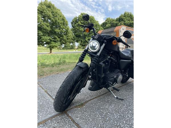 Iron 883