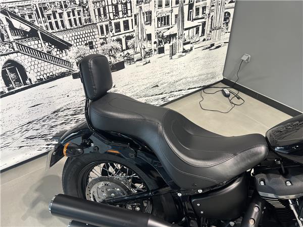 2020 HARLEY-DAVIDSON STREET BOB