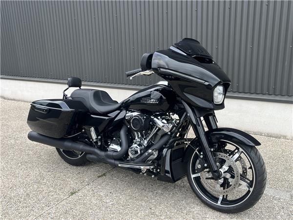 2025 HARLEY-DAVIDSON STREET GLIDE