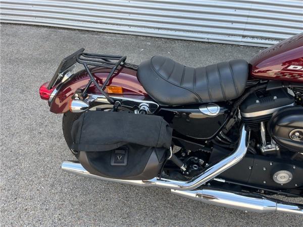 2015 Harley-Davidson Sportster XL 883 R Roadster