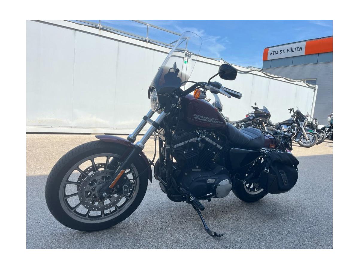 2015 Harley-Davidson Sportster XL 883 R Roadster