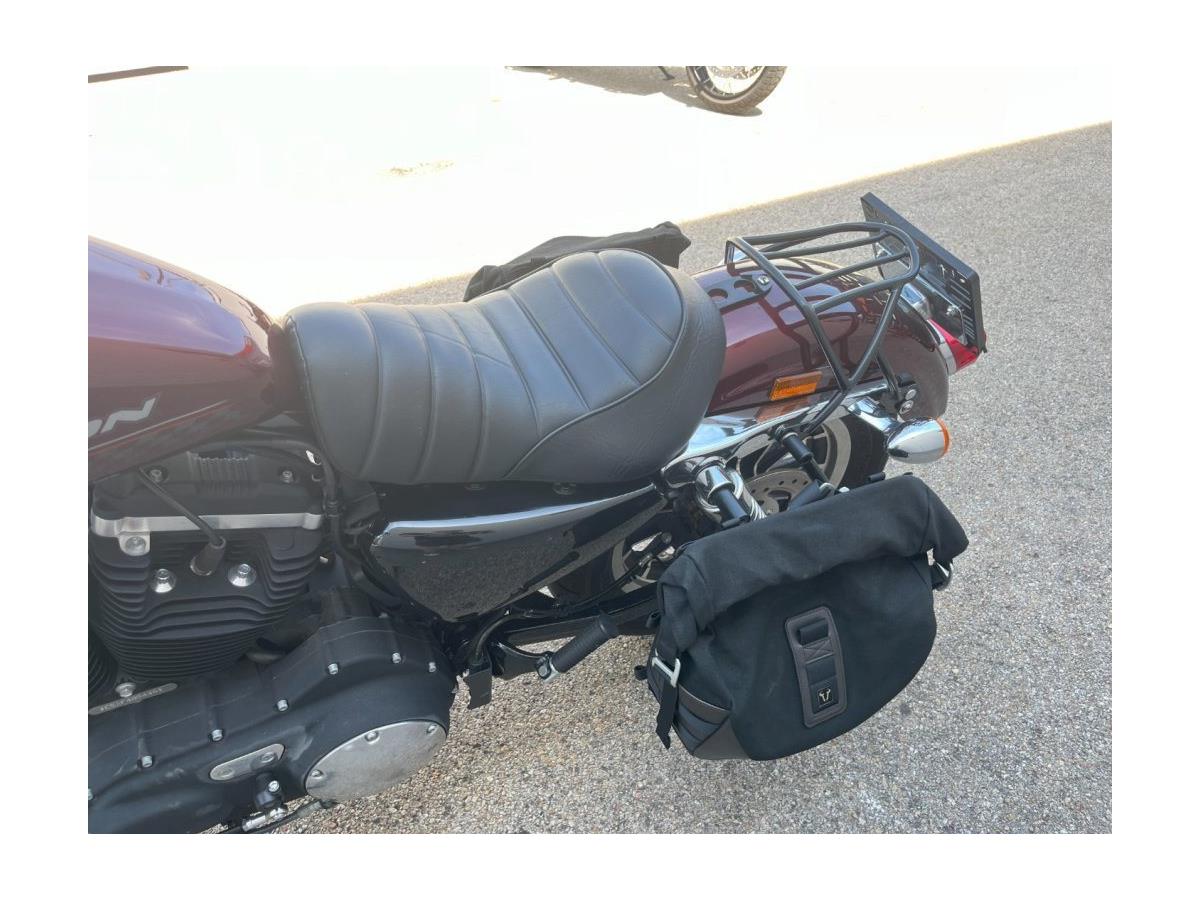 2015 Harley-Davidson Sportster XL 883 R Roadster