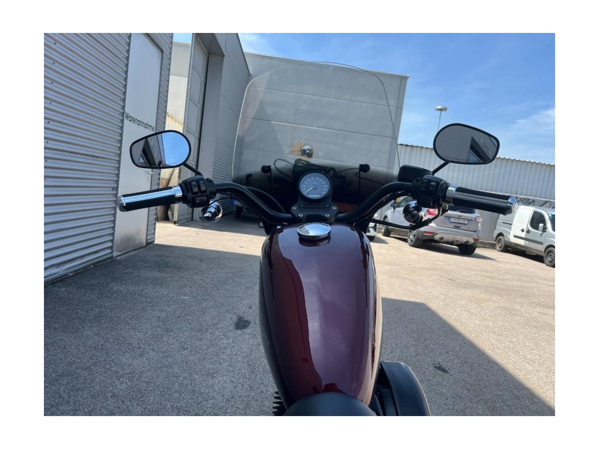 2015 Harley-Davidson Sportster XL 883 R Roadster