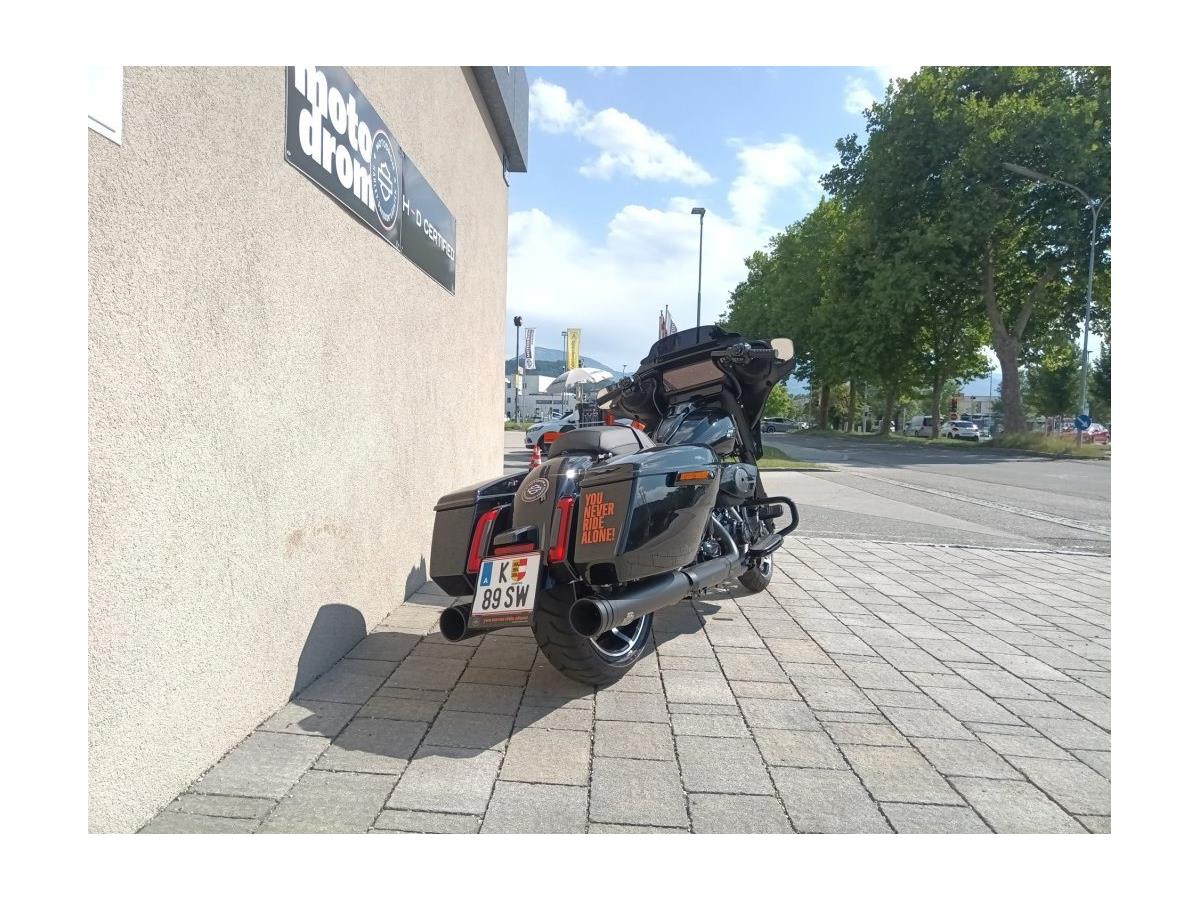 2026 Harley-Davidson Street Glide FLHX