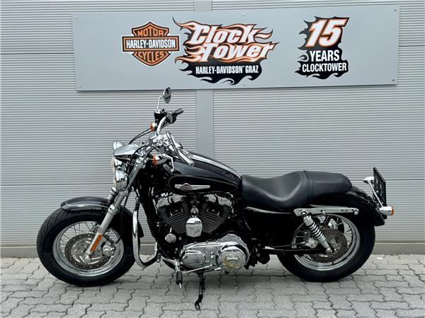 2013 Harley-Davidson Sportster XL 1200C Custom