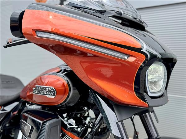 2025 Harley-Davidson CVO Street Glide FLHXSE