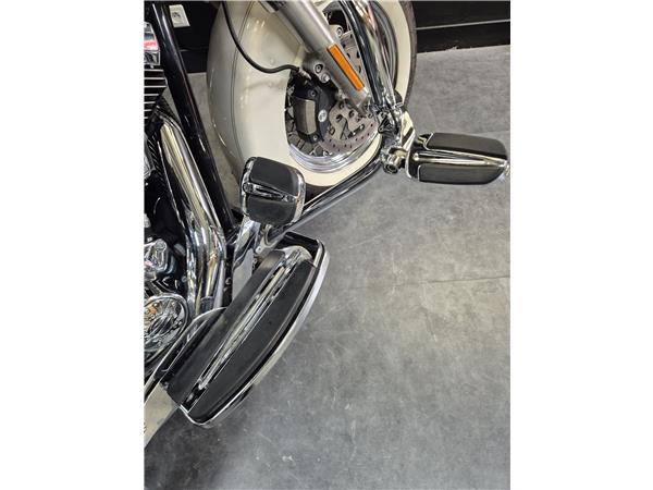 2014 HARLEY-DAVIDSON ROAD KING