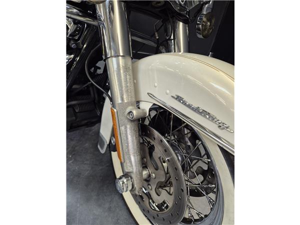 2014 HARLEY-DAVIDSON ROAD KING