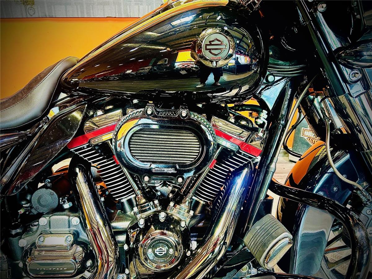 2022 HARLEY-DAVIDSON STREET GLIDE