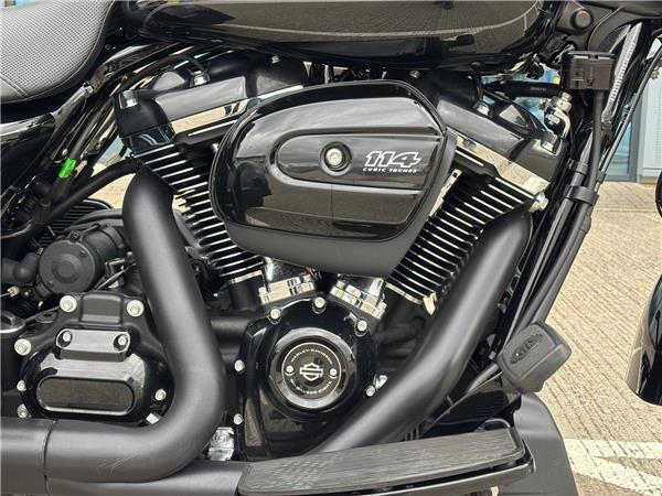 2024 HARLEY-DAVIDSON TRIKE FLRT FREEWHEELER