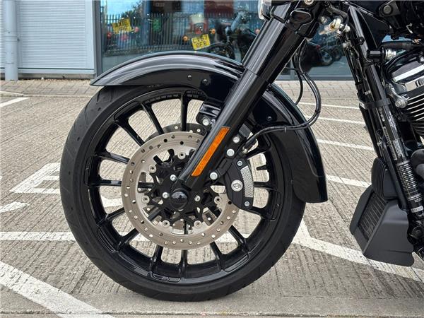 2024 HARLEY-DAVIDSON TRIKE FLRT FREEWHEELER
