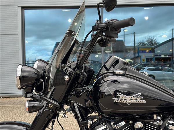 2024 HARLEY-DAVIDSON TRIKE FLRT FREEWHEELER