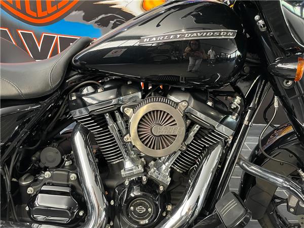 Harley-Davidson Street Glide Special