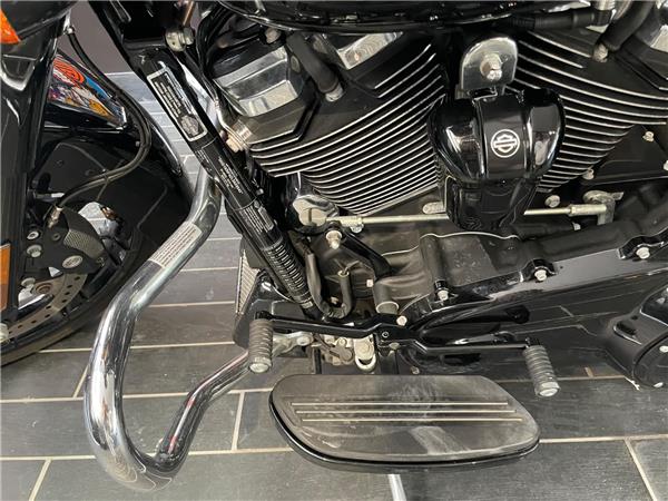 Harley-Davidson Street Glide Special
