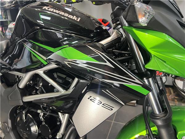 2024 KAWASAKI Z125 IN CANDY LIME GREEN