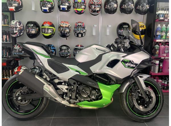 KAWASAKI NINJA 7 HYBRID ONLY £5997