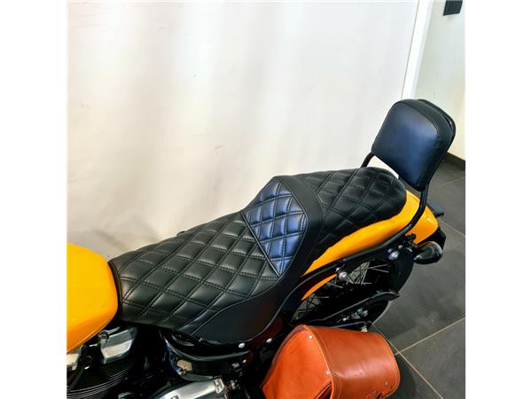 HARLEY-DAVIDSON STREET BOB 