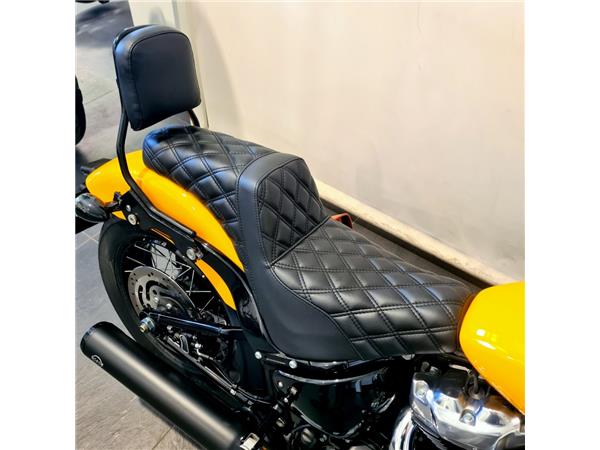 HARLEY-DAVIDSON STREET BOB 