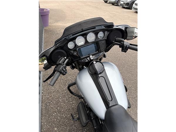 2019 HARLEY-DAVIDSON STREET GLIDE