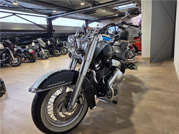 2019 HARLEY-DAVIDSON DELUXE