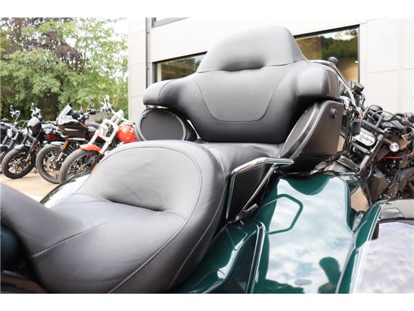 2024 HARLEY-DAVIDSON TRIKE FLHTCUTG TRI GLIDE ULTRA CLASSIC