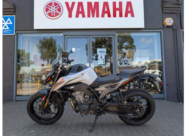 KTM 790 Duke with Austin Racing Exhaust