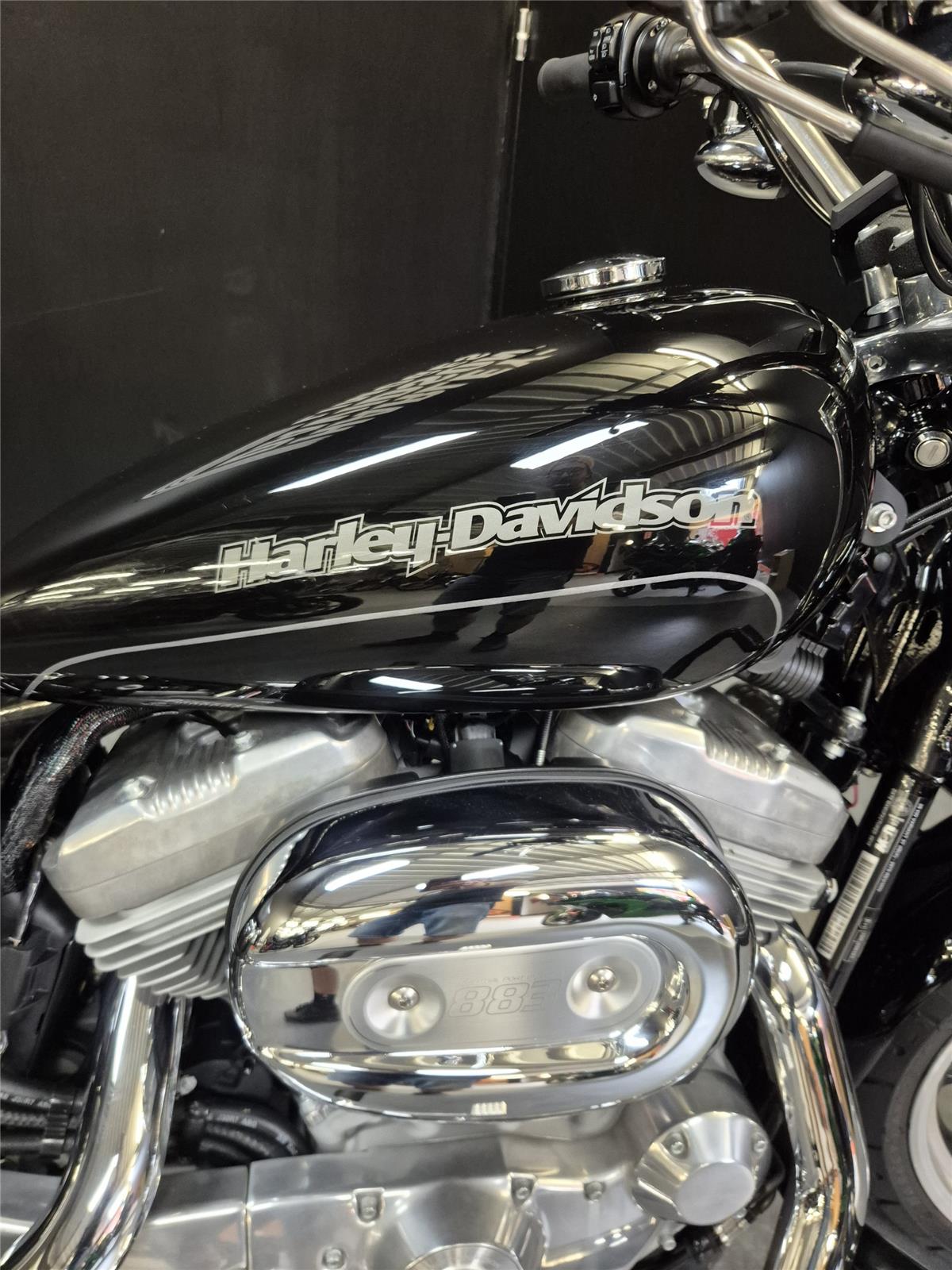 2015 HARLEY-DAVIDSON SUPERLOW