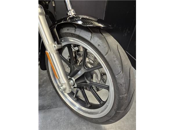 2015 HARLEY-DAVIDSON SUPERLOW