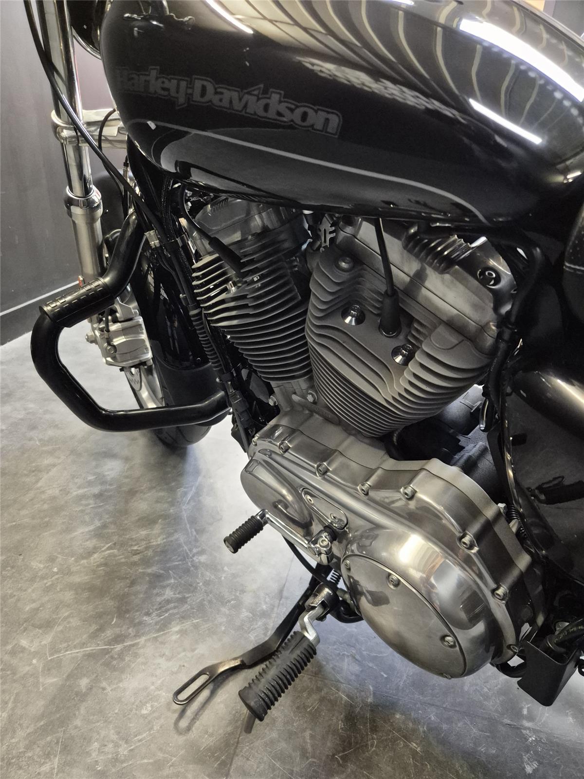 2015 HARLEY-DAVIDSON SUPERLOW