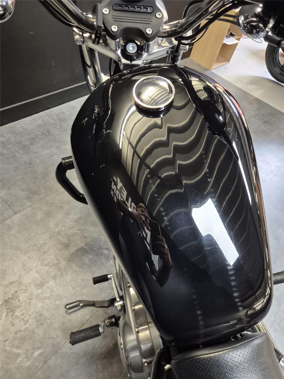 2015 HARLEY-DAVIDSON SUPERLOW