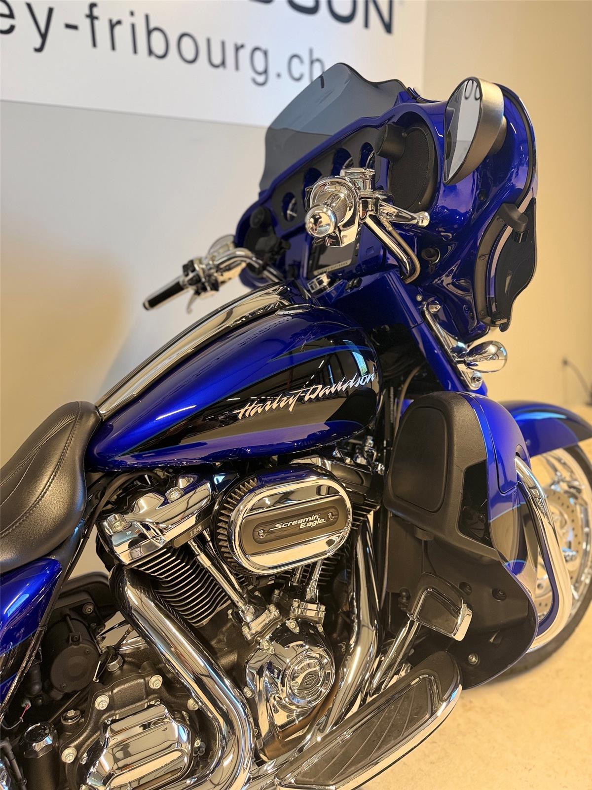 2017 harley-davidson FLHXSE Street Glide ABS CVO 114
