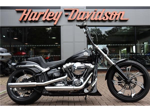 2016 HARLEY-DAVIDSON SOFTAIL FXSB BREAKOUT