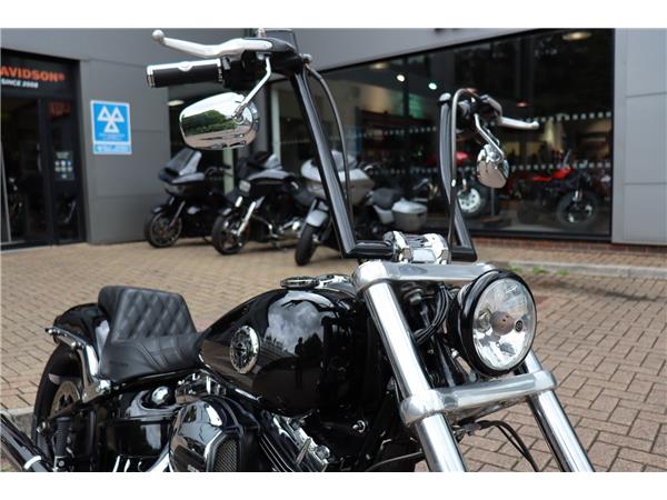 2016 HARLEY-DAVIDSON SOFTAIL FXSB BREAKOUT