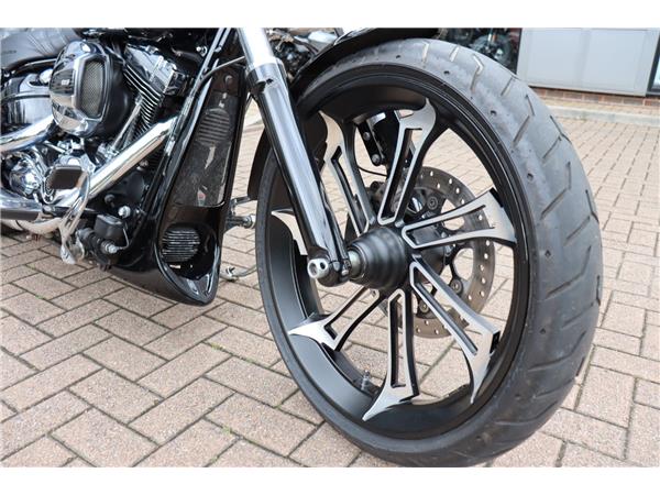 2016 HARLEY-DAVIDSON SOFTAIL FXSB BREAKOUT
