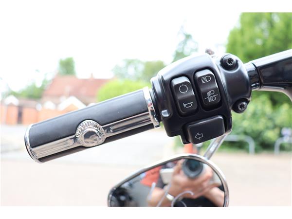 2016 HARLEY-DAVIDSON SOFTAIL FXSB BREAKOUT