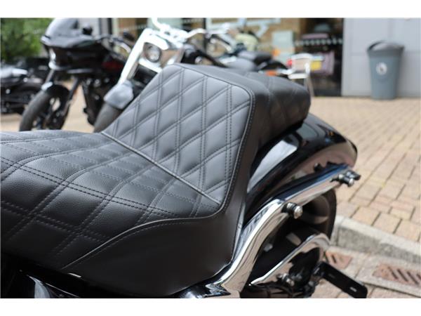 2016 HARLEY-DAVIDSON SOFTAIL FXSB BREAKOUT