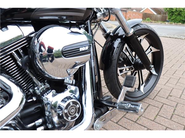 2016 HARLEY-DAVIDSON SOFTAIL FXSB BREAKOUT
