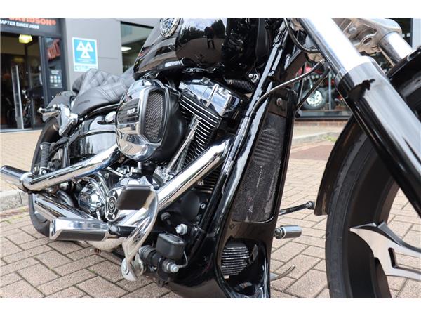2016 HARLEY-DAVIDSON SOFTAIL FXSB BREAKOUT