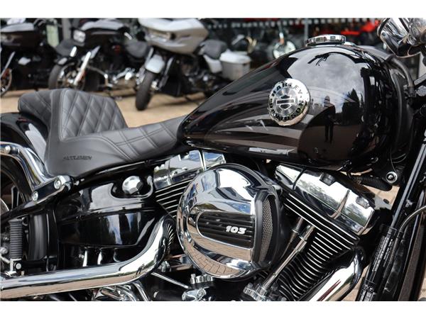 2016 HARLEY-DAVIDSON SOFTAIL FXSB BREAKOUT