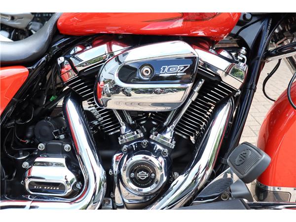 2018 HARLEY-DAVIDSON TOURING FLHR ROAD KING
