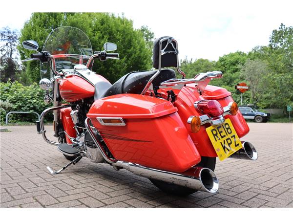 2018 HARLEY-DAVIDSON TOURING FLHR ROAD KING
